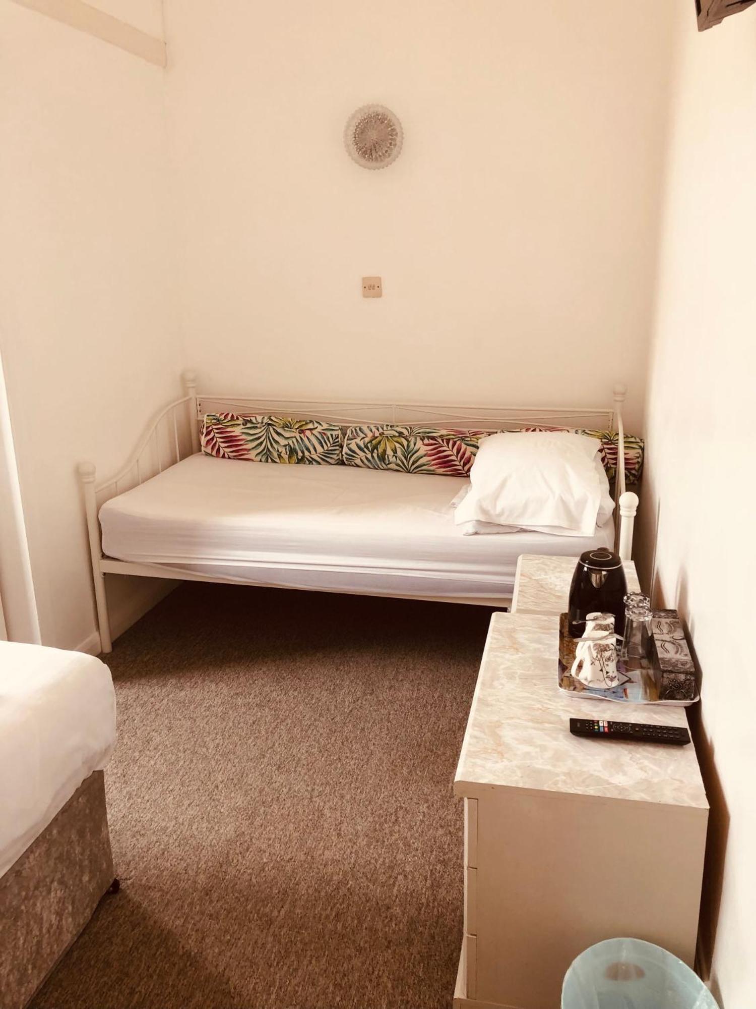 The Purple Tree Guest House Торкі Екстер'єр фото